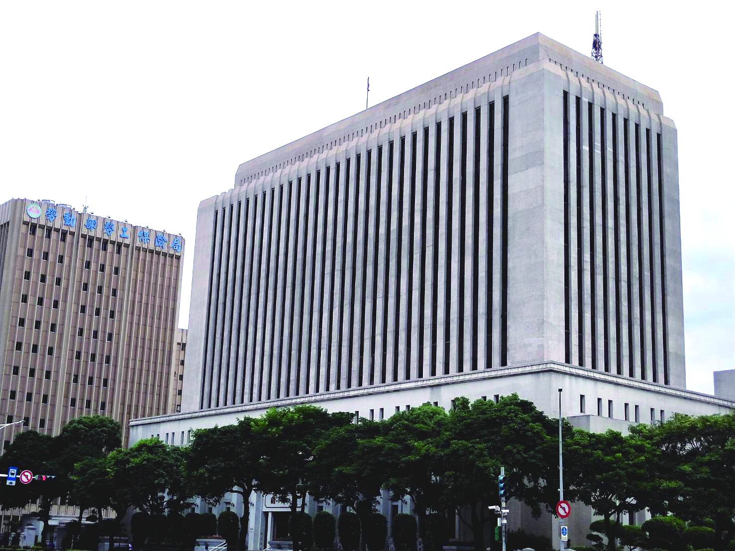 台灣房市的榮枯，2022年都要看中央銀行的臉色。